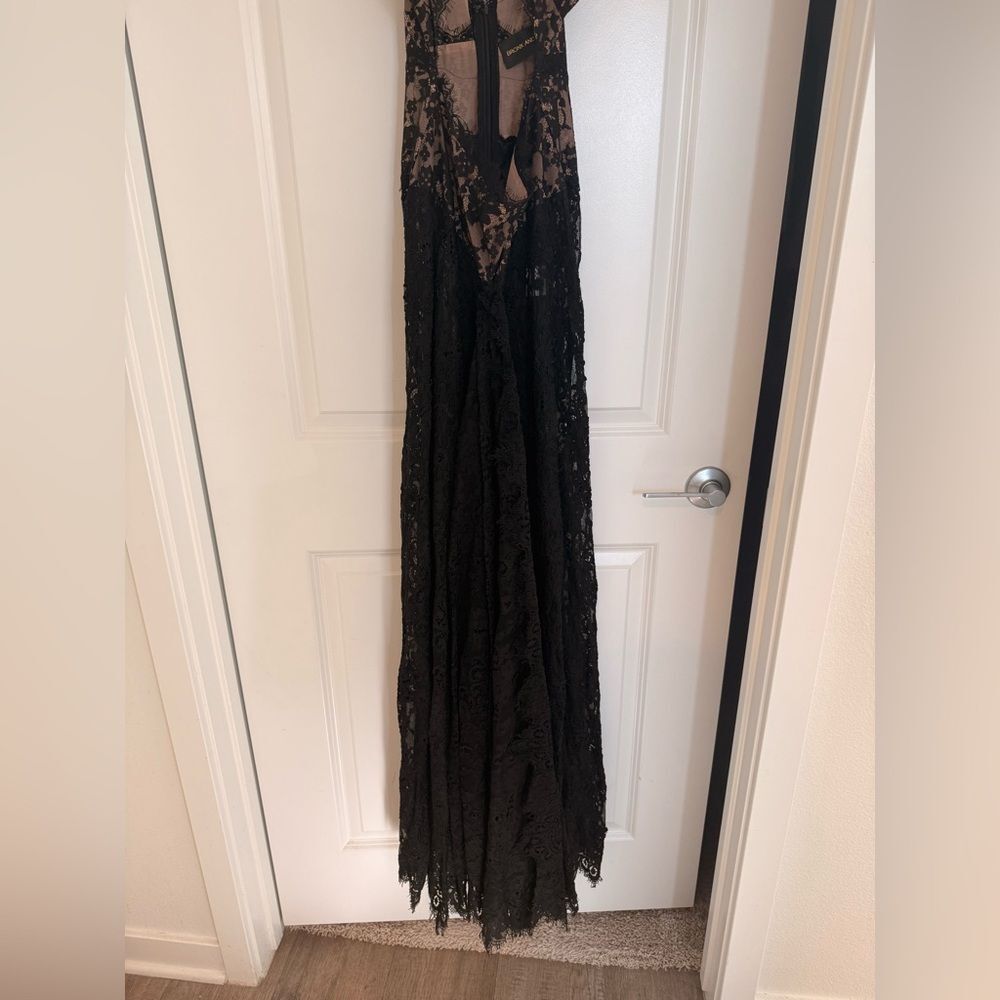 NWOT BRONX AND BANCO Naia Chic Black Lace Sheer Cutout Gown - Picture 9 of 12
